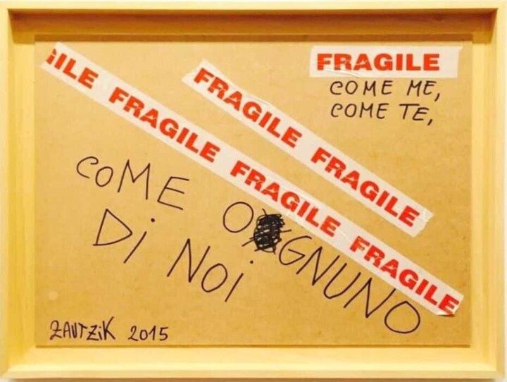 Коллажи под названием "Fragile come te com…" - Marco Zautzik, Подлинное произведение искусства, Клейкая лента