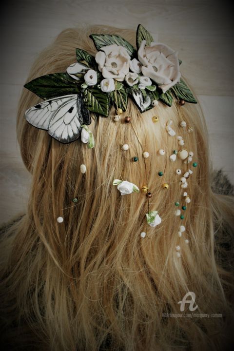 Artisanat intitulée "Coiffure de mariée…" par Margaery, Œuvre d'art originale, Accessoires pour cheveux
