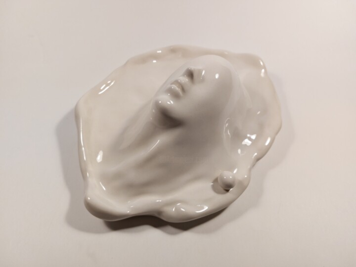 Escultura titulada "She'll 6 _0001" por Margarita Simonova, Obra de arte original, Cerámica