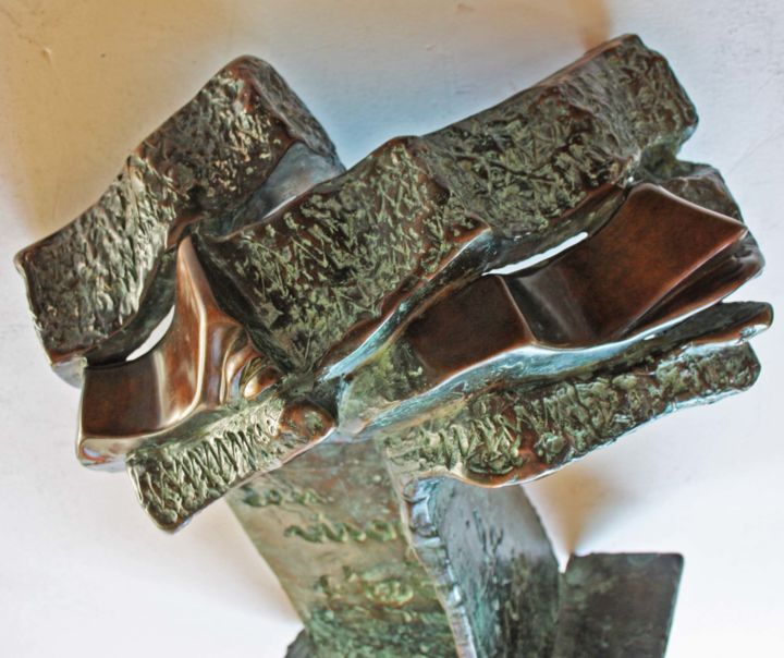 Sculpture titled "son-visage-c-la-vie…" by Maria Elena Thiery, Original Artwork, Metals