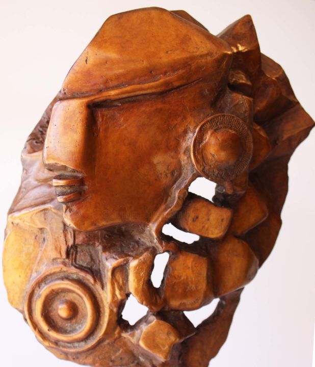 Sculpture intitulée "regard-ancien-2-2.j…" par Maria Elena Thiery, Œuvre d'art originale, Métaux