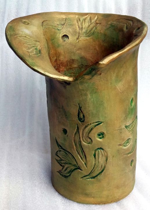 Artcraft titled "Vase à fleurs" by Marian Cobos, Original Artwork, Home Décor