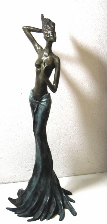 Sculpture titled "SEDUCTION" by Marianne Mas, Original Artwork, Casting