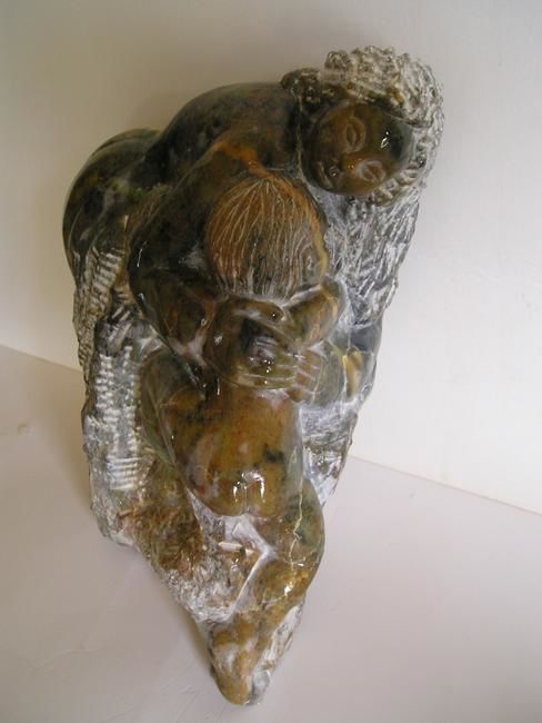 Sculpture intitulée "" Tendresse "" par Marianne Monnoye-Termeer, Œuvre d'art originale, Pierre
