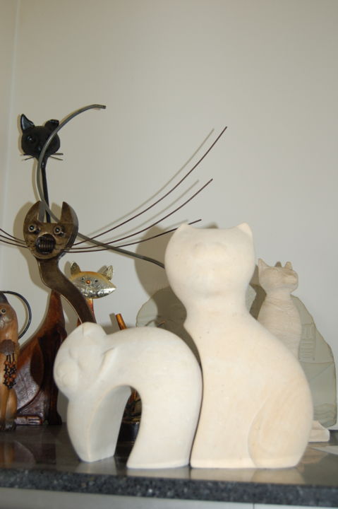 Sculpture intitulée "Chats" par Mary, Œuvre d'art originale, Pierre