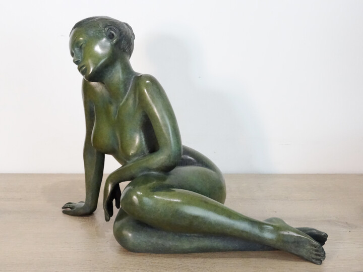 Sculpture titled "Eve" by Marie-Paule Deville-Chabrolle, Original Artwork, Bronze