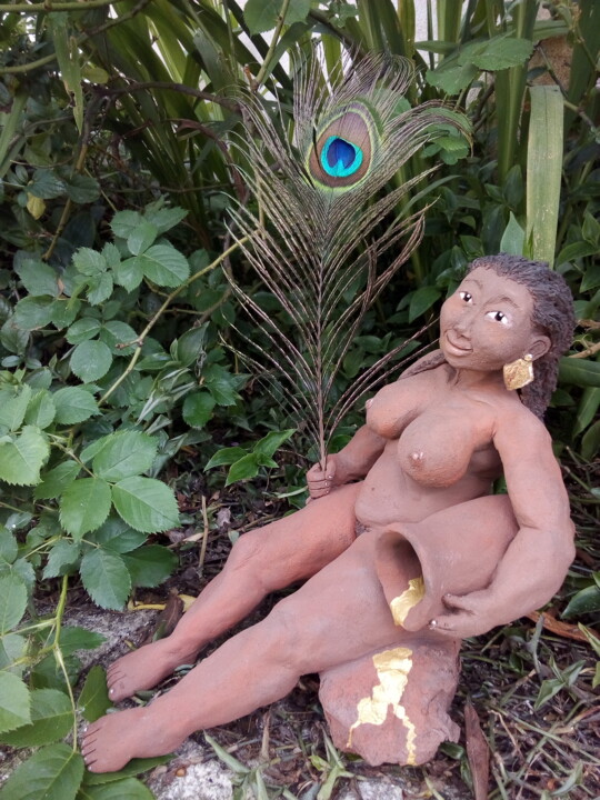 Sculpture intitulée "Oshun ,déesse d'abo…" par Marie Pendelio, Œuvre d'art originale, Argile