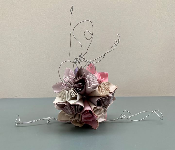 Sculpture intitulée "Renaissance" par Marie-Camille Tassart, Œuvre d'art originale, Fil de fer