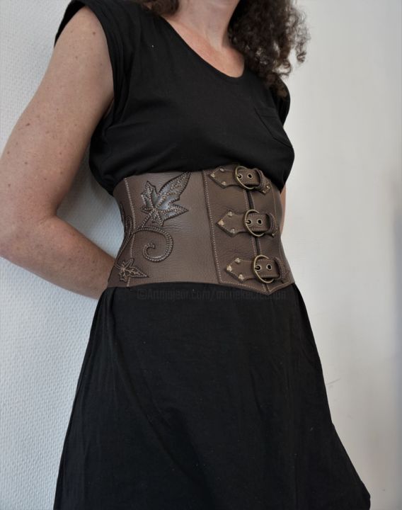 corset cuir médiéval