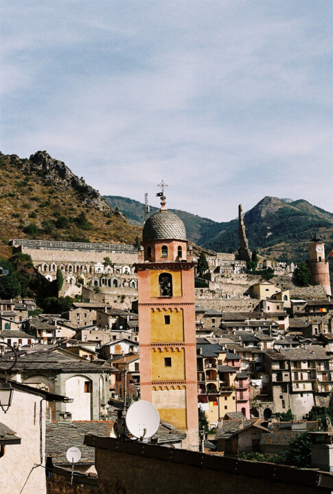 Photography titled "Village de Tende" by Marine Colombier, Original Artwork, Analog photography