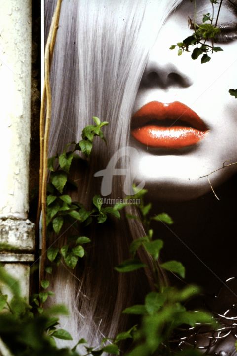 Photographie intitulée "Kiss" par Marinescu Cosmin, Œuvre d'art originale