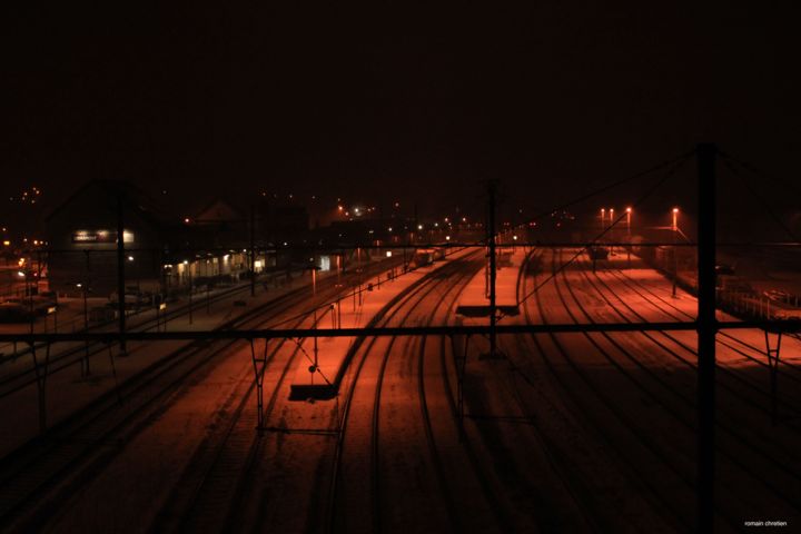 Photographie intitulée "Winter stop station" par Romain Chretien, Œuvre d'art originale, Photographie numérique