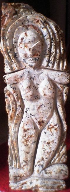 Escultura intitulada "Femea" por Mário Fresco, Obras de arte originais, Pedra