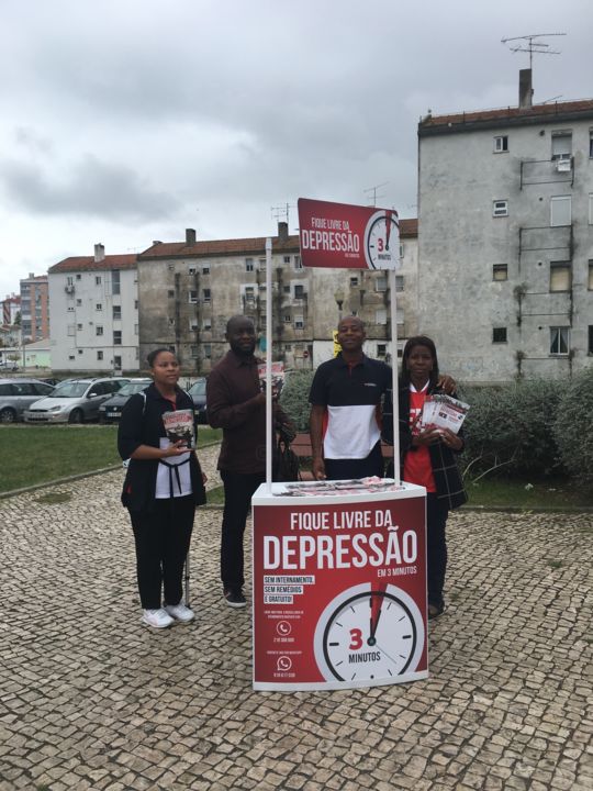 Fotografia intitulada "Um pingo de sangue" por Flora Ramos, Obras de arte originais, Fotografia Não Manipulada