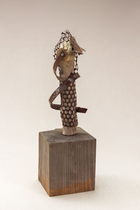 Sculpture titled "Diva" by Marisu Solís, Original Artwork, Metals