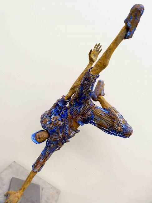 Sculpture intitulée "Blue Hip Hop Dancer" par Markus Nine, Œuvre d'art originale