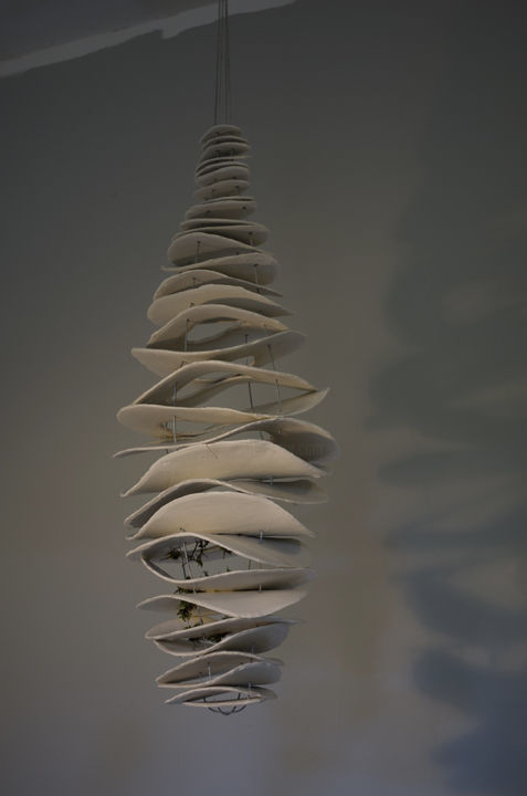 Skulptur mit dem Titel "POWERFUL FORCES SHA…" von Marnie Bettridge, Original-Kunstwerk