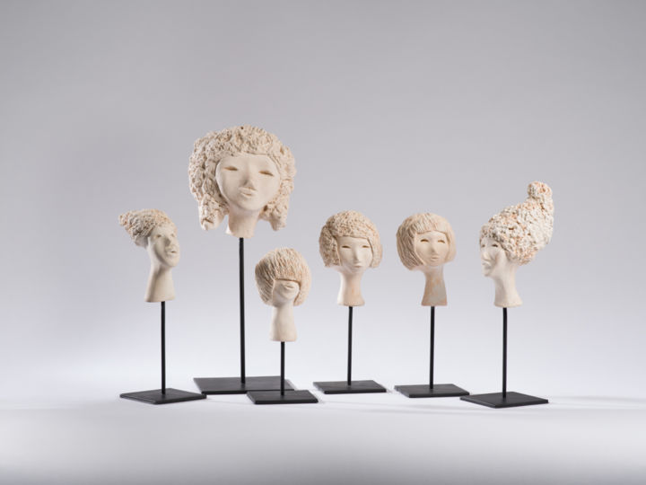Sculpture titled "petites têtes" by Martine Camors, Original Artwork, Ceramics