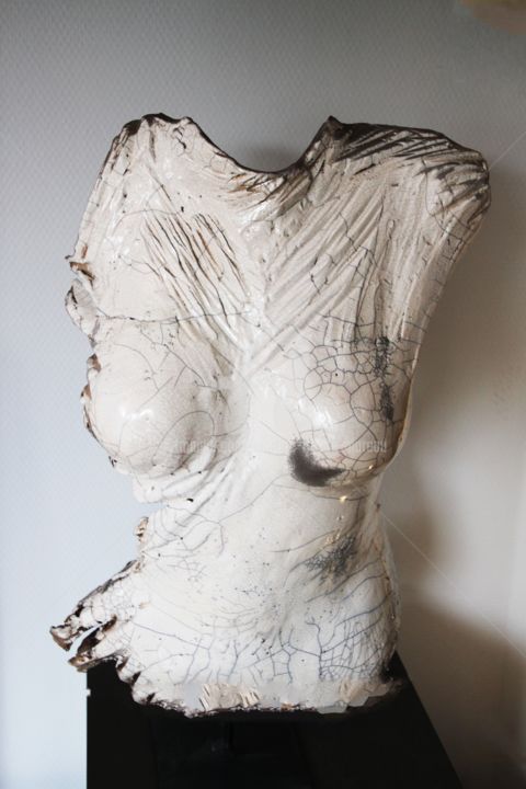 Sculpture titled "Torse 3" by Martine France Moreau, Original Artwork, Terra cotta