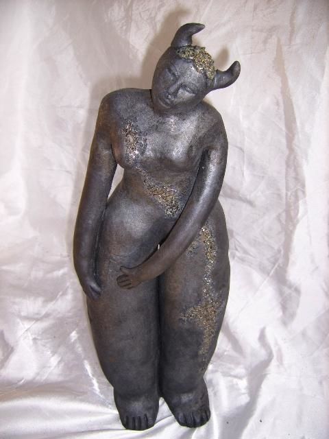 Sculpture intitulée "le taureau" par Martine Philis, Œuvre d'art originale, Céramique