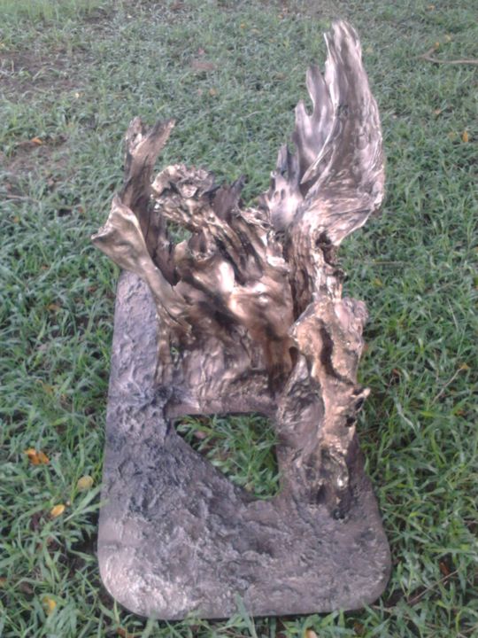 Skulptur mit dem Titel "sous les ailes de m…" von Maskartmony, Original-Kunstwerk