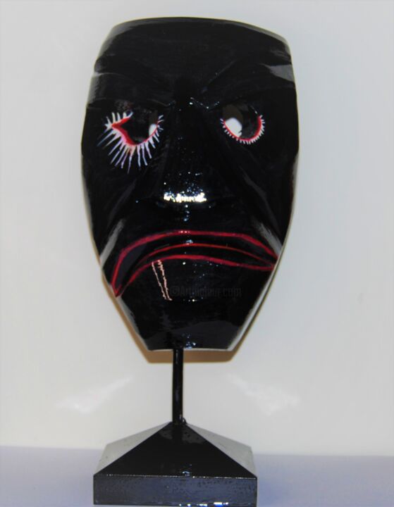 Skulptur mit dem Titel "Kubrick Mask" von Maskiconthone Gianluca Al, Original-Kunstwerk, Holz