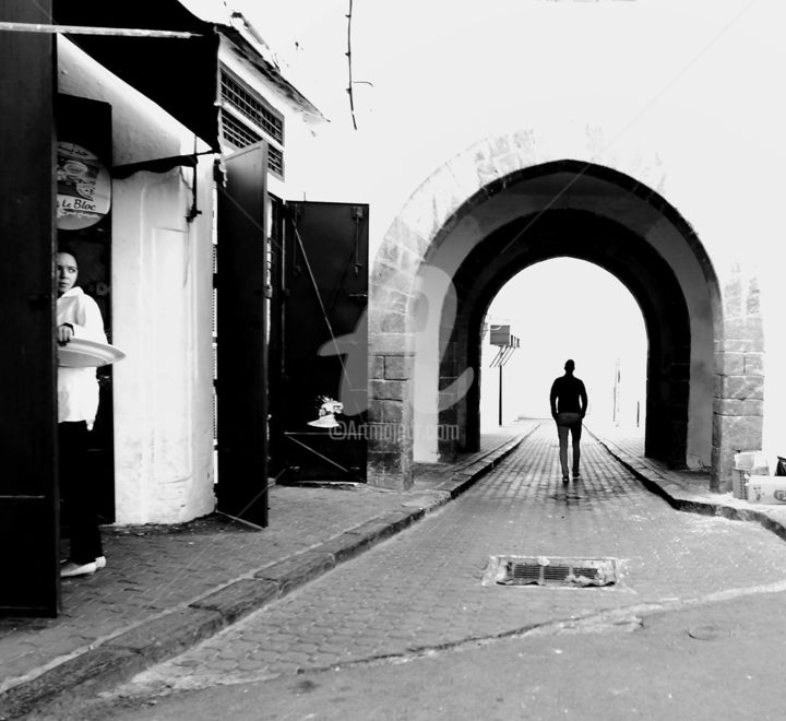 Photographie intitulée "Casablanca" par Massimo Usai, Œuvre d'art originale