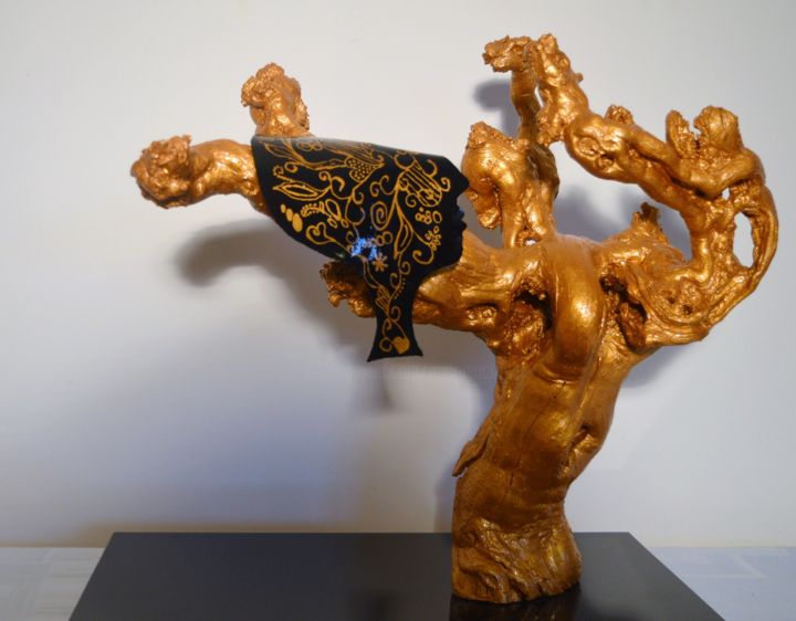 Sculpture titled "La danse des Masques" by Mathieu Coutet, Original Artwork, Wood