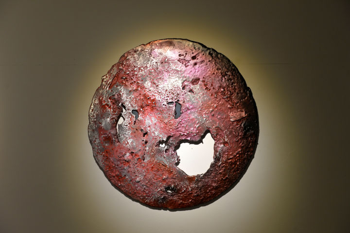 Sculpture intitulée "Dark Red Moon" par Matteo Ponzi, Œuvre d'art originale, Aluminium