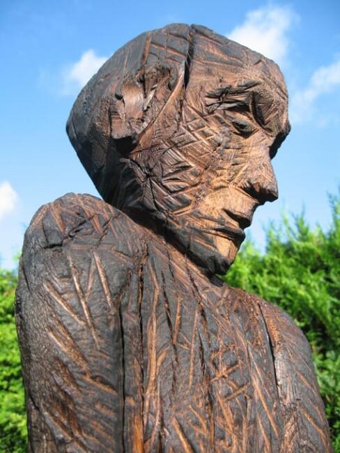 Skulptur mit dem Titel "Wächter (Detail)" von Matthias Trott, Original-Kunstwerk, Holz