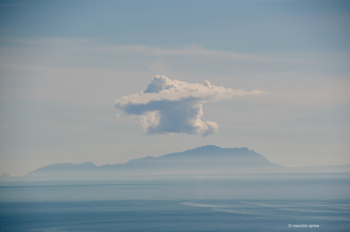 "Ischia e la nuvola" başlıklı Fotoğraf Maurizio Aprea tarafından, Orijinal sanat, Dijital Fotoğrafçılık