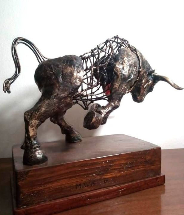 Sculpture titled "Bull" by Mavis Gardella, Original Artwork, Metals