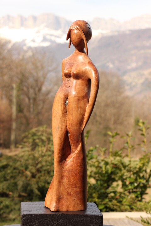 Sculpture titled "Belle allure" by Max Bernard, Original Artwork, Wood