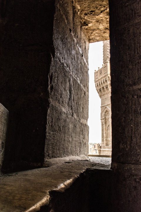 Fotografia intitolato "Inside the minaret…" da Mahmoud Al-Fiky, Opera d'arte originale