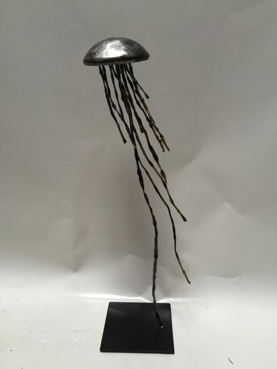 Sculpture titled "meduse-45cm" by Mériadec Le Clainche, Original Artwork, Metals