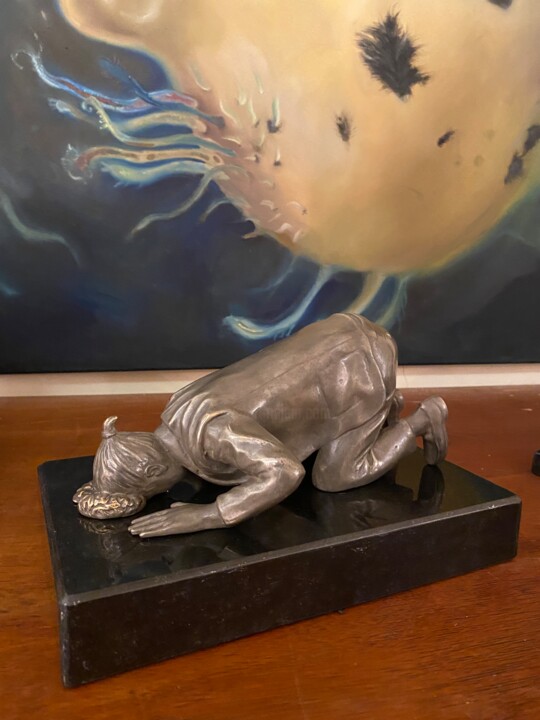 Скульптура под названием "disconnection" - Meryem Doğan, Подлинное произведение искусства, Бронза
