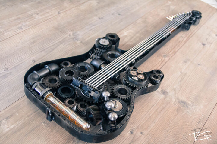 Scultura intitolato "Guitare Metal Style…" da Metal Art Factory, Opera d'arte originale, Acciaio inossidabile