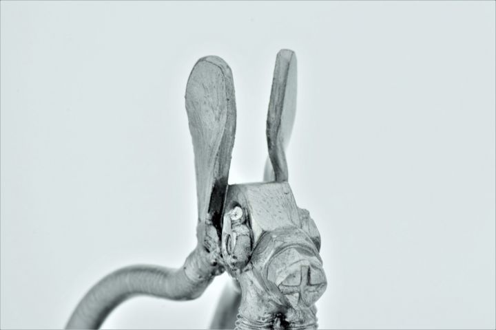 Skulptur mit dem Titel "Konijn H 8 X B 3 X…" von Luc Maes, Original-Kunstwerk, Metalle