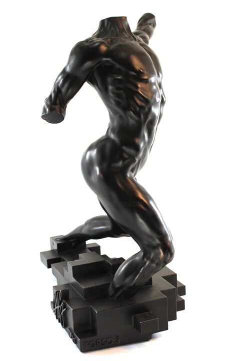 「Male torso three」というタイトルの彫刻 Michael A. Craigによって, オリジナルのアートワーク, 樹脂
