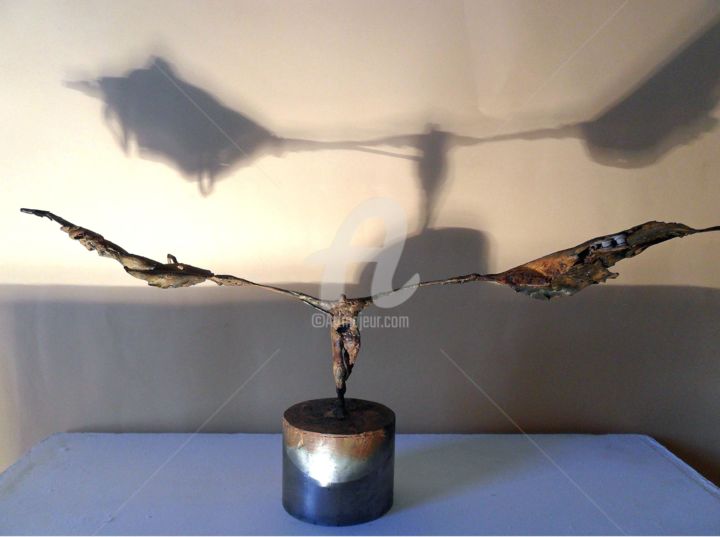 Sculpture intitulée "La liberté II" par Michael Dumont, Œuvre d'art originale, Métaux