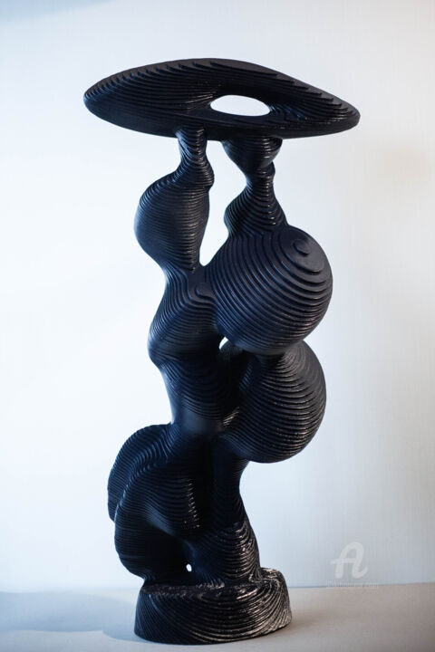 Sculptuur getiteld "Morfing of memory" door Michael Levchenko, Origineel Kunstwerk, Hout
