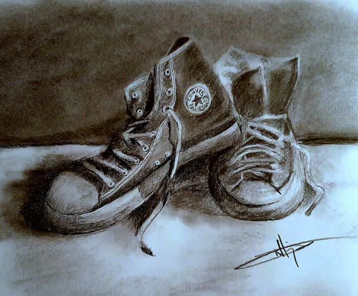 Tekening getiteld "Charcoal Sneakers" door Michael Dellinger, Origineel Kunstwerk, Houtskool