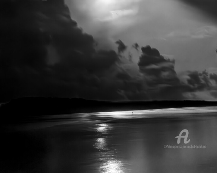 Photographie intitulée "reflets nocturnes" par Michel Babkine, Œuvre d'art originale, Photographie numérique