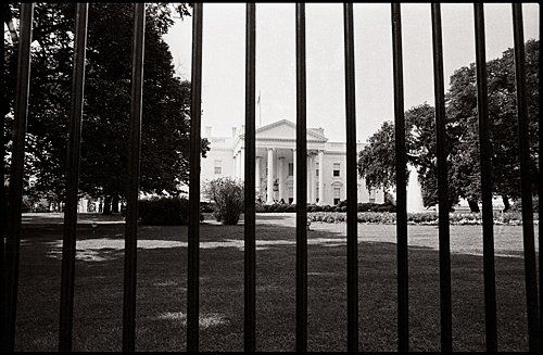 Photographie intitulée "White House. Washin…" par Michel Berberian, Œuvre d'art originale