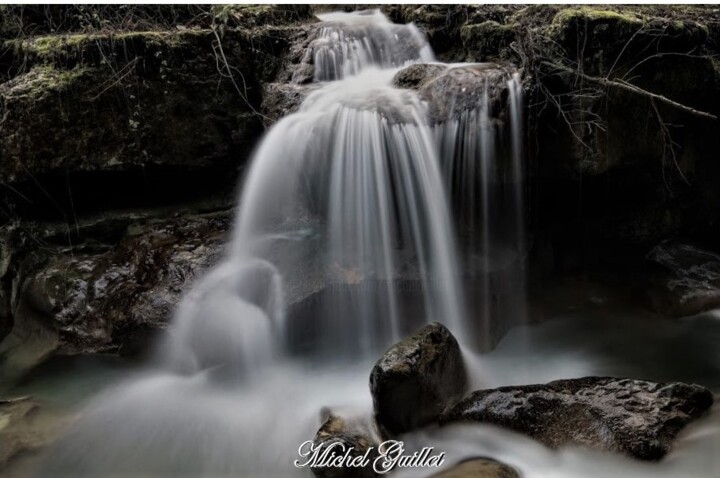 Photography titled "Cascade du Bugey" by Michel Guillet, Original Artwork, Non Manipulated Photography