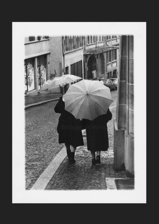 Fotografia intitulada "Promenade sous la p…" por Michel Jegerlehner, Obras de arte originais, Fotografia de filme