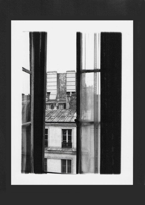 Fotografía titulada "La fenêtre ouverte" por Michel Jegerlehner, Obra de arte original, Fotografía analógica
