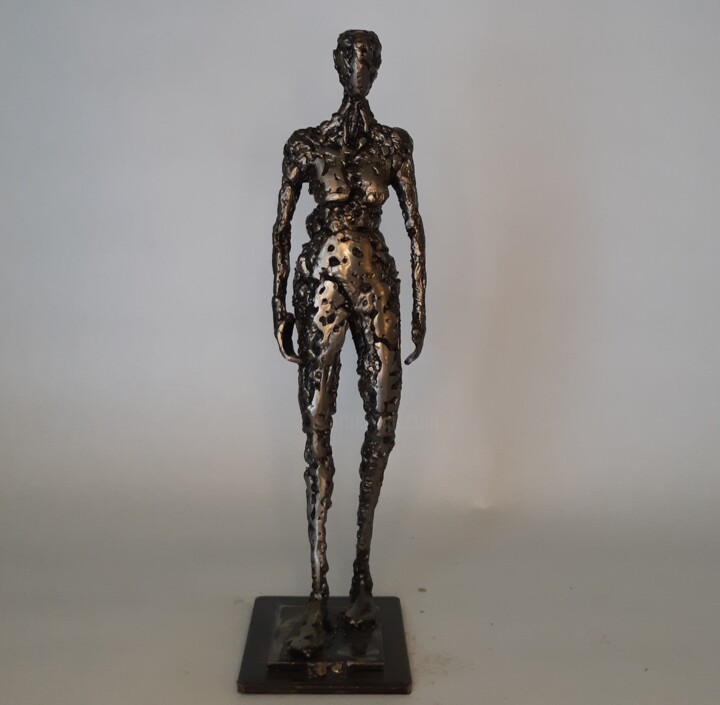 Sculpture titled "femme marchant" by Michel Marzin, Original Artwork, Metals