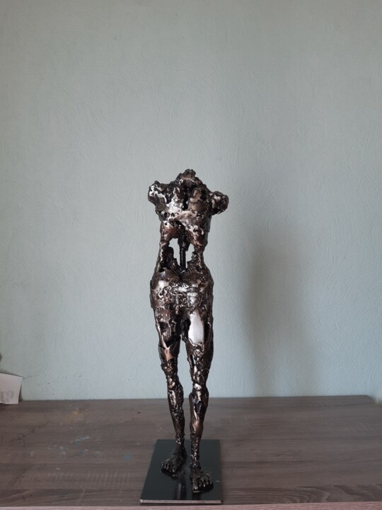 Skulptur mit dem Titel "le marcheur" von Michel Marzin, Original-Kunstwerk, Metalle