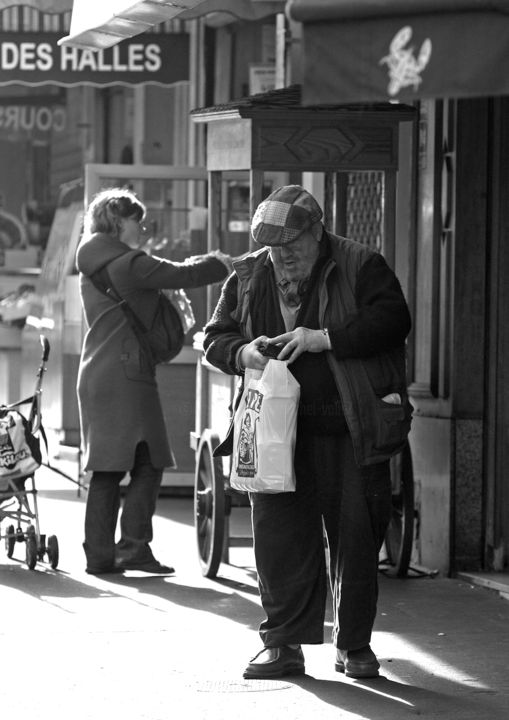 제목이 "Paris rue des abbes…"인 사진 Michel Volle로, 원작